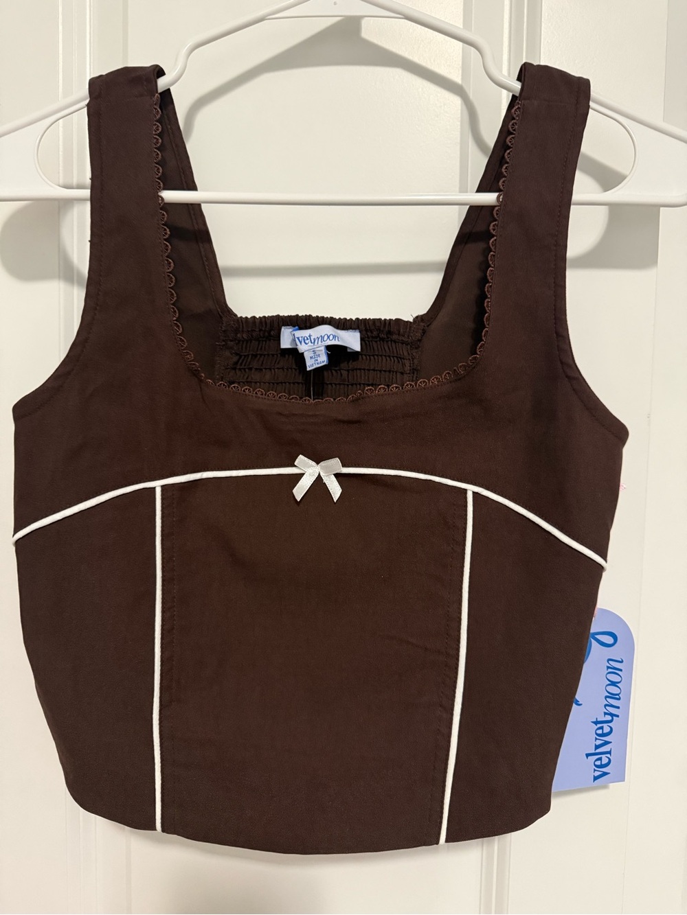 Brown Crop Tank with White Piping and Bow